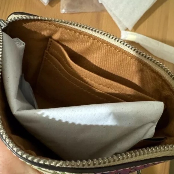 NWT COACH SMALL CORNER ZIP WRISTLET WITH FLORAL PRINT CR946 - Picture 7 of 9